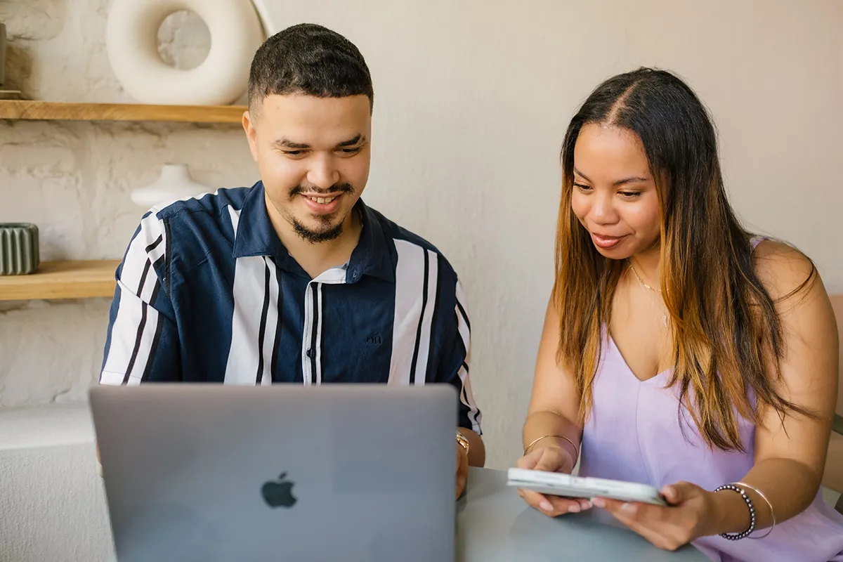 SEO strategy collaboration for logistics companies reviewing performance and data insights